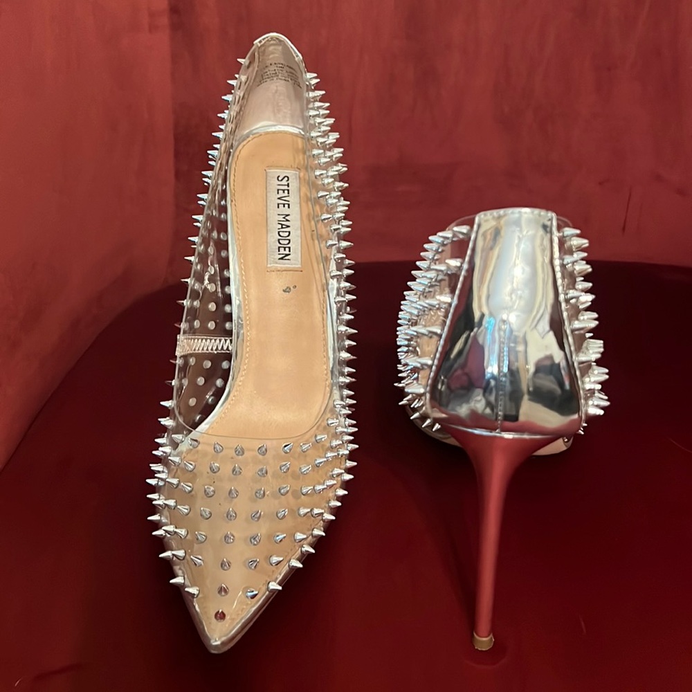 Steve Madden spike pumps worn once! Great condition